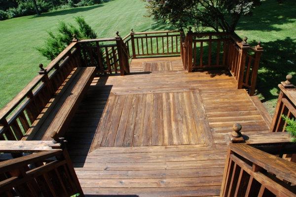 Custom Deck Design & Construction