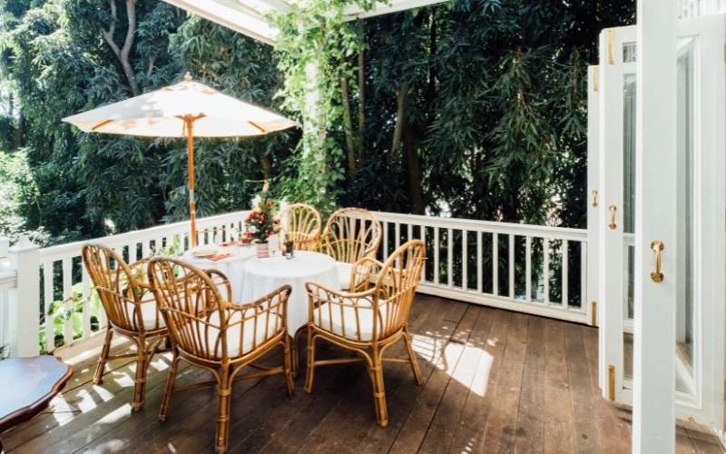 DECK 1